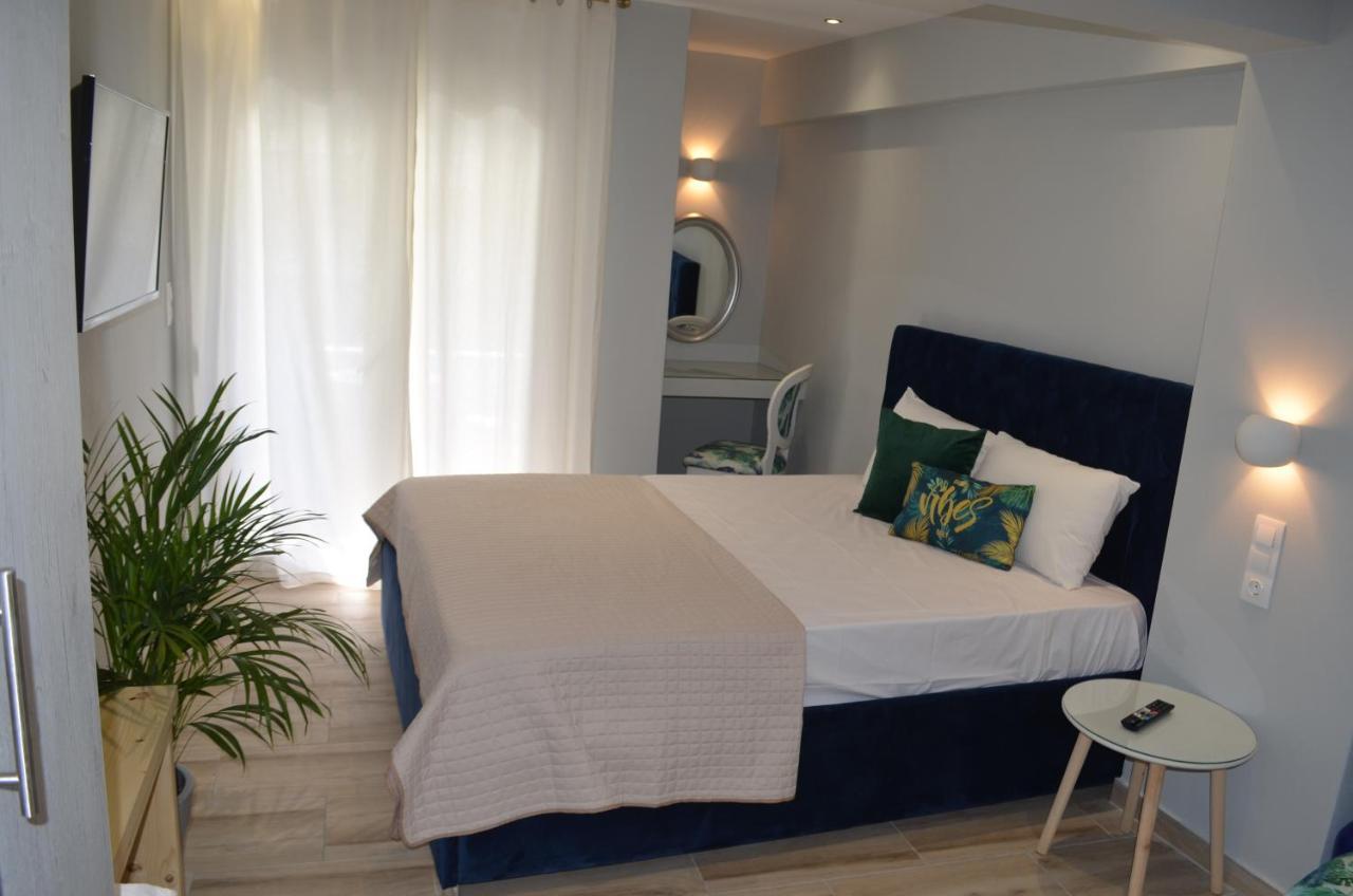 Kastro Luxury Studios And Mezonette Skiathos Town Exterior photo